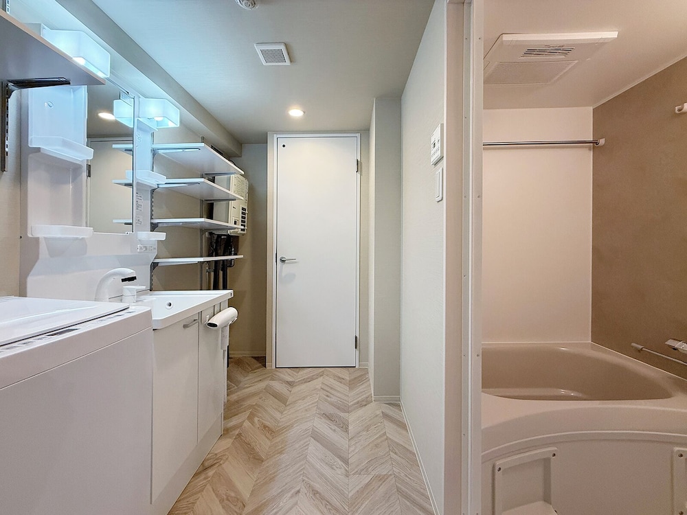 シグネチャー スタジオ バスルーム2 | クリオ的場 by b-hotel