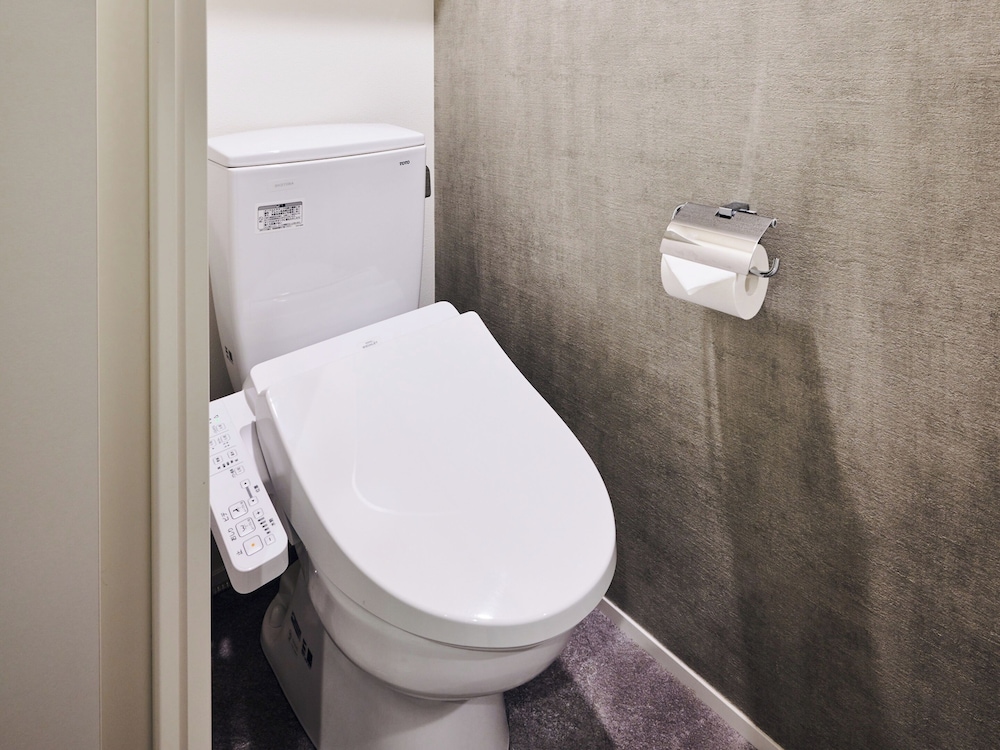 プレミアムバンク (プロジェクター付) 禁煙 バスルーム2 | HOTEL ALL IN TOKYO ASAKUSABASHI