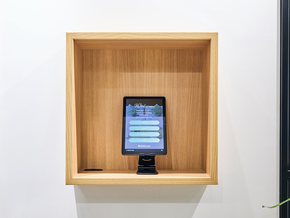 プレミアムバンク (プロジェクター付) 禁煙 客室の設備とサービス1 | HOTEL ALL IN TOKYO ASAKUSABASHI