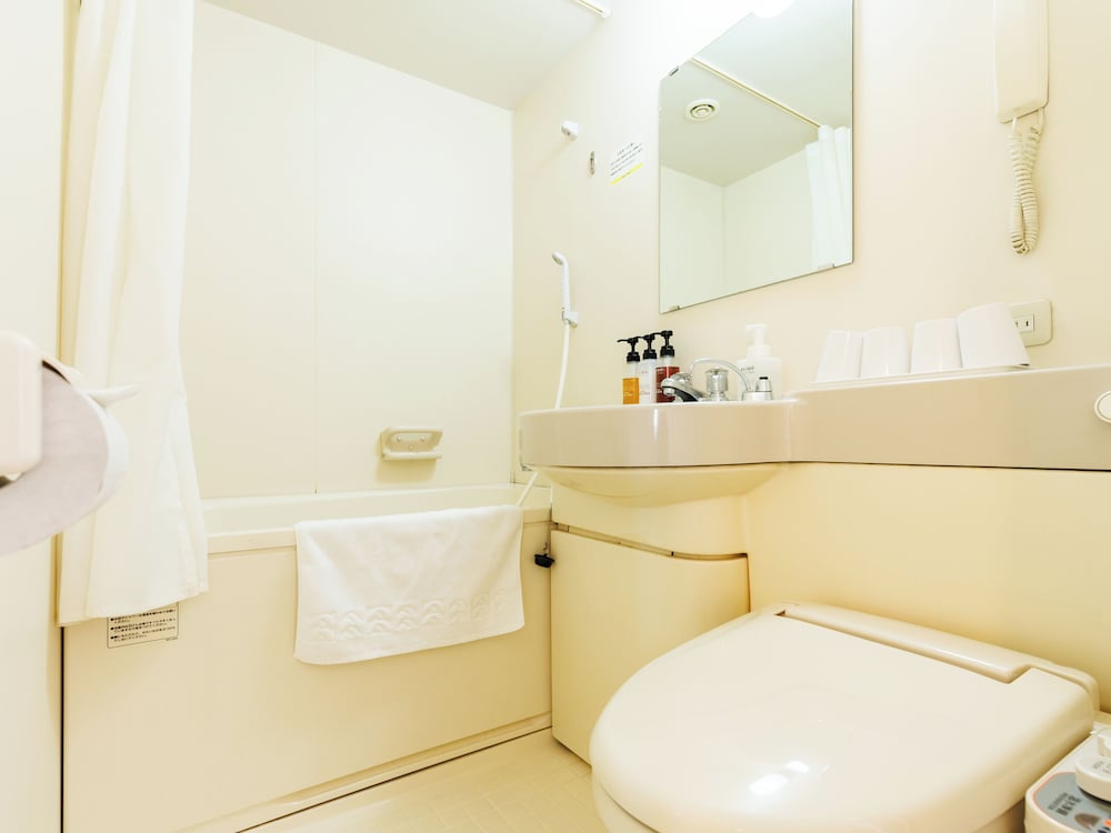 [禁煙] ハリウッドツインルーム バスルーム2 | TABIST ASAHIKAWA STATION HOTEL