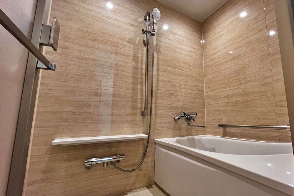 スーペリアツイン [ハイフロア (10~13F)] 禁煙 バスルーム0 | ラジェントホテル沖縄那覇