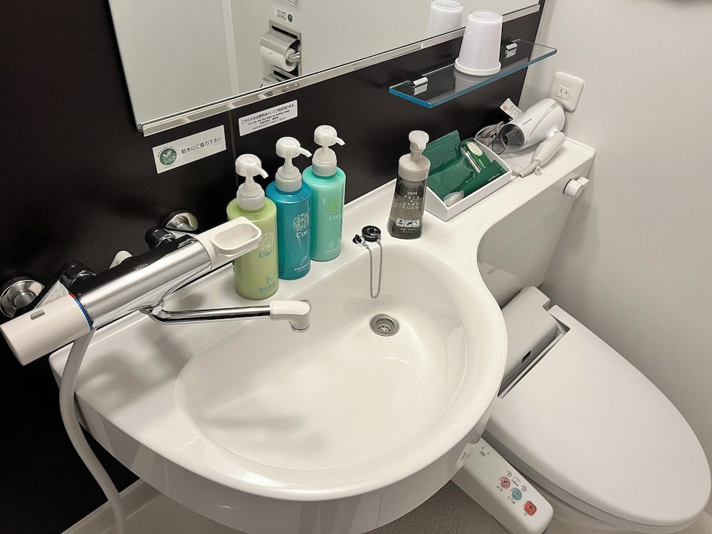 ダブルルーム 禁煙 客室4 | ホテルルートイン砺波インター