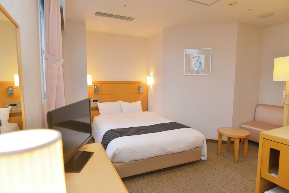 [禁煙]ダブルルーム 客室1 | ホテルニューガイア オームタガーデン