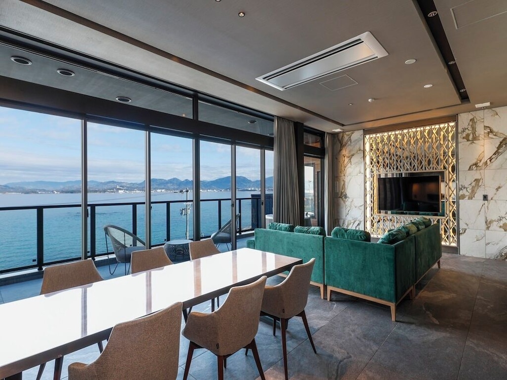 Great Bear2F | FIVE SPRING RESORT THE SHIRAHAMA