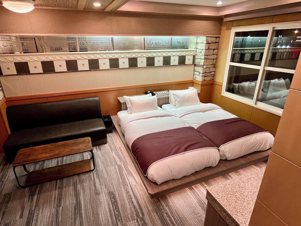 デザイン ツインルーム マウンテンビュー | 富士OUTLET温泉ホテル