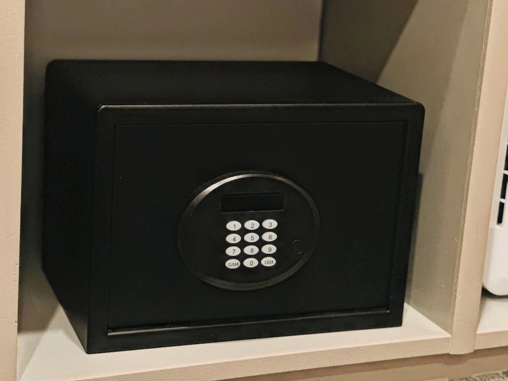 スーペリア ツインルーム シティビュー 客室3 | 富士OUTLET温泉ホテル