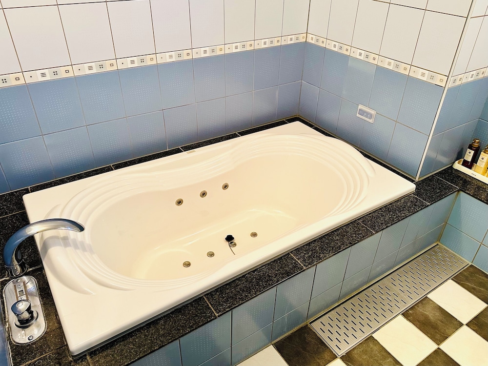 スーペリア ツインルーム シティビュー バスルーム0 | 富士OUTLET温泉ホテル