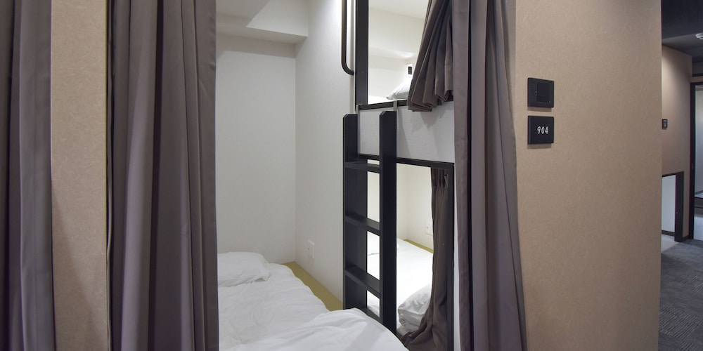 [男女共用3名様用] カプセルトリプル 禁煙 客室1 | HOTEL WINDS ASAKUSA Capsule Inn - ホステル