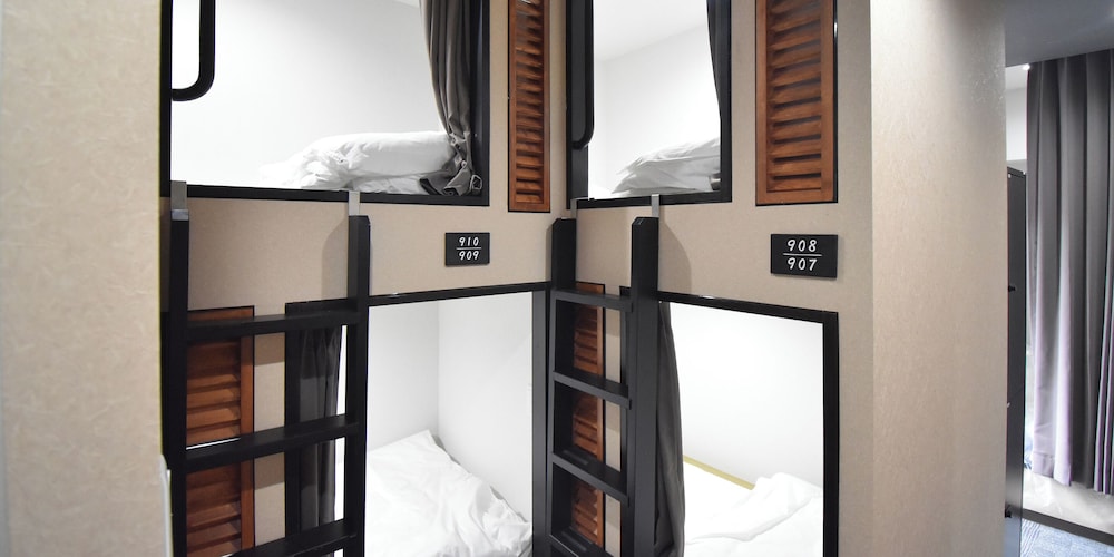 ベーシック 4 人部屋 男女共用ドミトリー 客室1 | HOTEL WINDS ASAKUSA Capsule Inn - ホステル