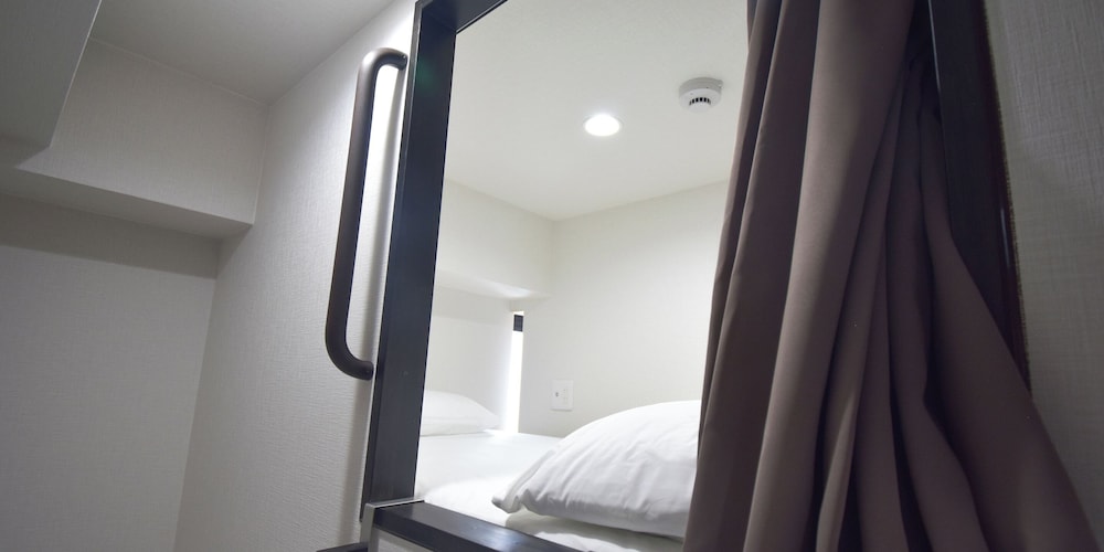 [男女共用3名様用] カプセルトリプル 禁煙 | HOTEL WINDS ASAKUSA Capsule Inn - ホステル