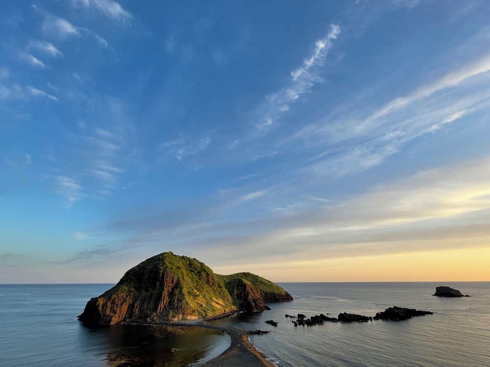 スタンダード ツインルーム 禁煙 シービュー 客室2 | SADO 二ツ亀ビューホテル