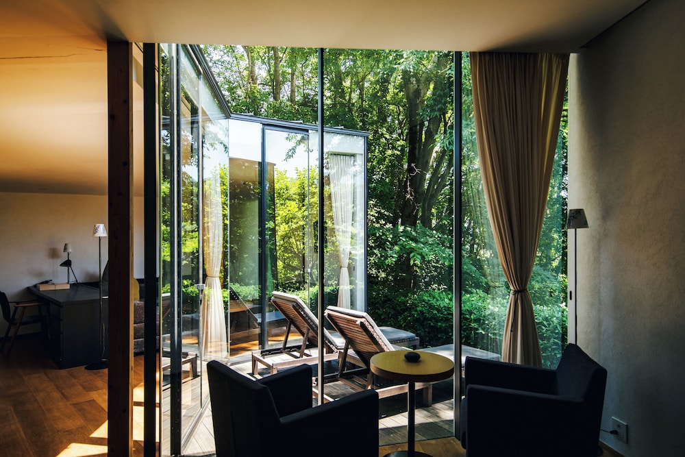 VILLA MIZUNIWA 客室10 | 時地人 - JIJIJIN Matsuyama