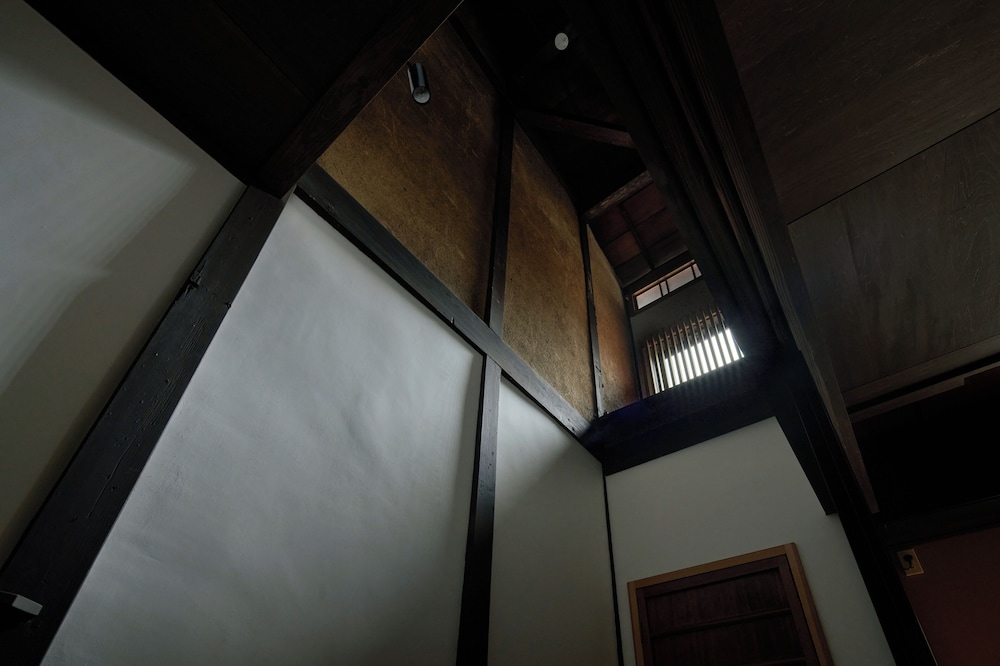 クラシック ヴィラ 2 ベッドルーム ガーデンビュー リビング エリア0 | 宿ル KYOTO HANARE Shirotaki No Yado