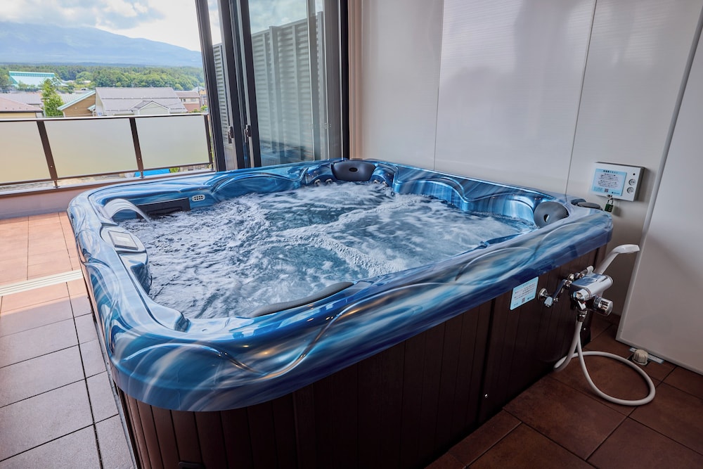 ラグジュアリー ヴィラ マウンテンビュー バスルーム3 | Miire Mt.Fuji Traditional