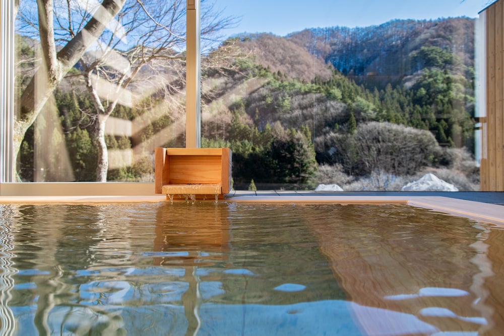 和室二間”そらの湯”半露天風呂付 バスルーム2 | 川場温泉 清流の里 錦綉山荘