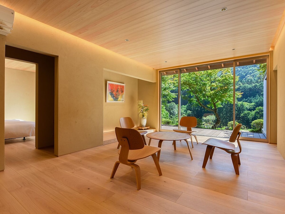 スーペリア和洋室”そらの湯”半露天風呂付 | 川場温泉 清流の里 錦綉山荘