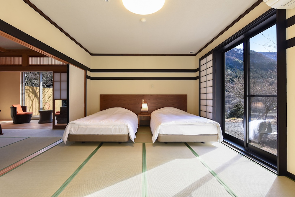 和室二間”そらの湯”半露天風呂付 | 川場温泉 清流の里 錦綉山荘