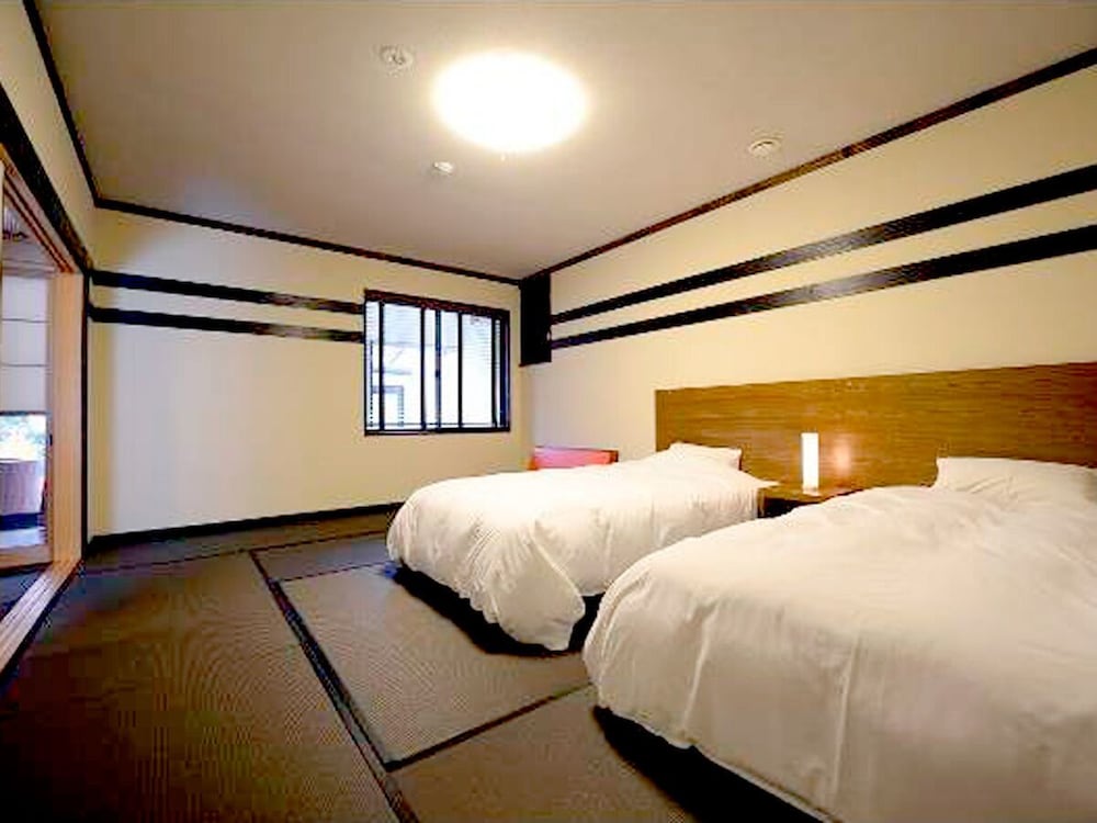 和室二間　半露天風呂付 客室2 | 川場温泉 清流の里 錦綉山荘