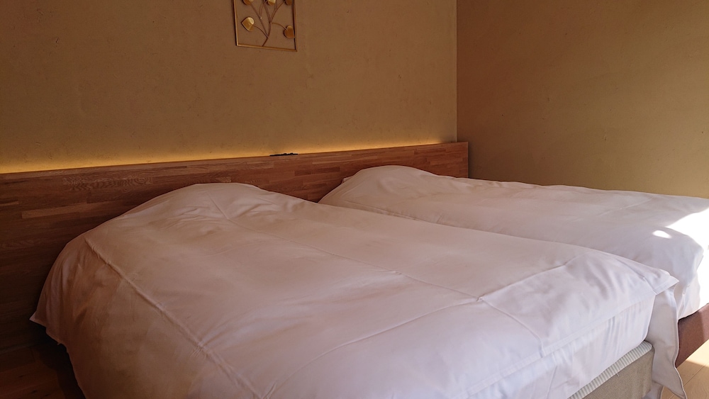 スーペリア和洋室”そらの湯”半露天風呂付 客室8 | 川場温泉 清流の里 錦綉山荘