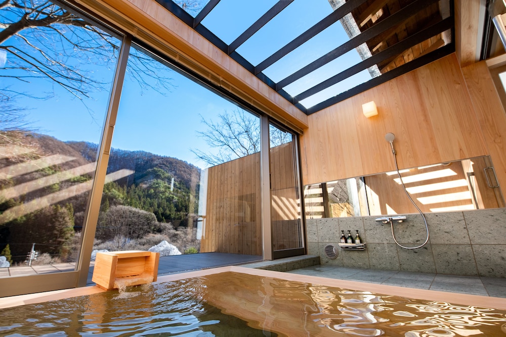 和室二間”そらの湯”半露天風呂付 バスルーム0 | 川場温泉 清流の里 錦綉山荘