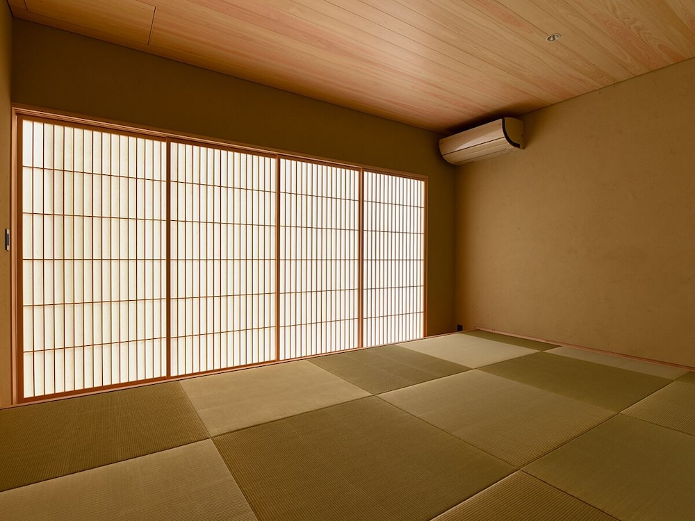 スーペリア和洋室”そらの湯”半露天風呂付 客室3 | 川場温泉 清流の里 錦綉山荘