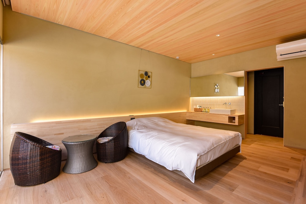 洋室ダブル”そらの湯”半露天風呂付 客室1 | 川場温泉 清流の里 錦綉山荘