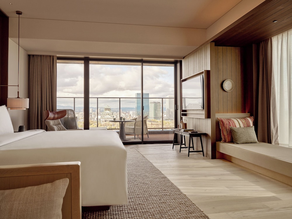 ジュニア スイート キングベッド 1 台 大阪城ビュー 客室1 | パティーナ大阪