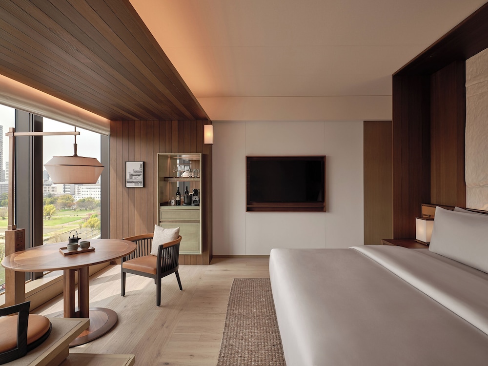 デラックス ルーム キングベッド 1 台 シティビュー | パティーナ大阪