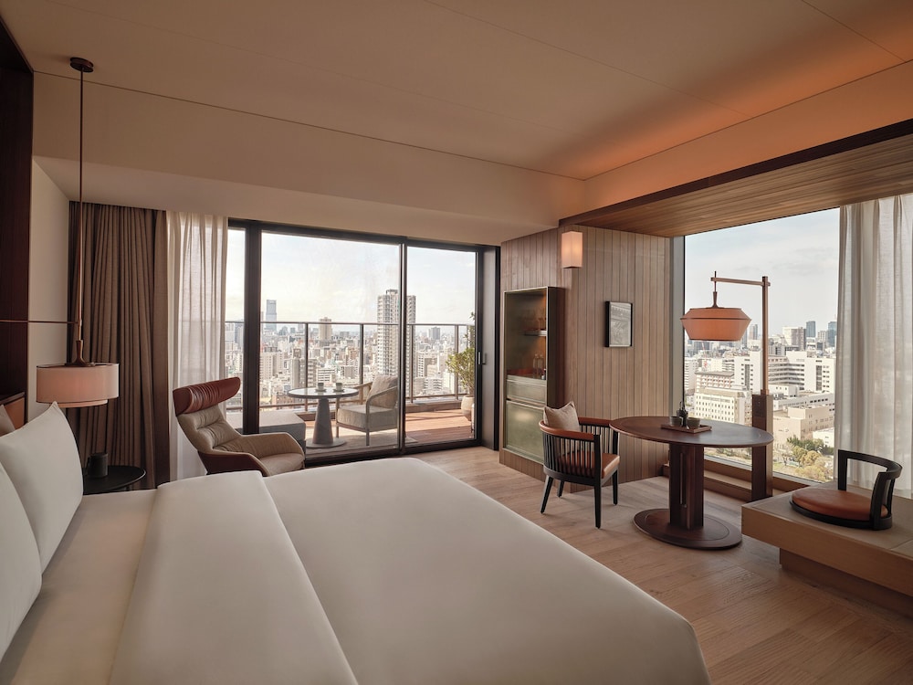 プレミア ルーム キングベッド 1 台 シティビュー 客室1 | パティーナ大阪