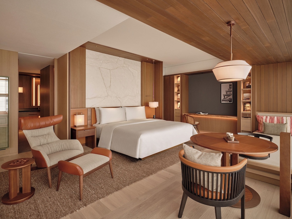 デラックス スイート キングベッド 1 台 シティビュー 客室1 | パティーナ大阪