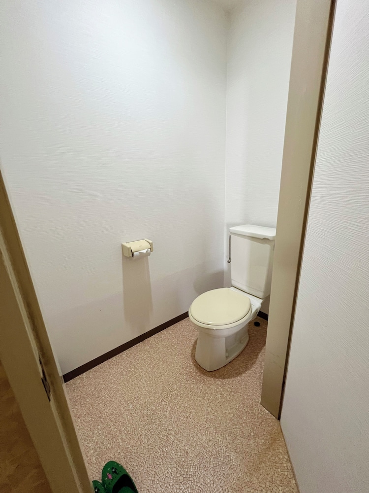 エコノミー 4 人部屋 ベッド (複数台) 禁煙 専用バスルーム バスルーム0 | HOTEL 21