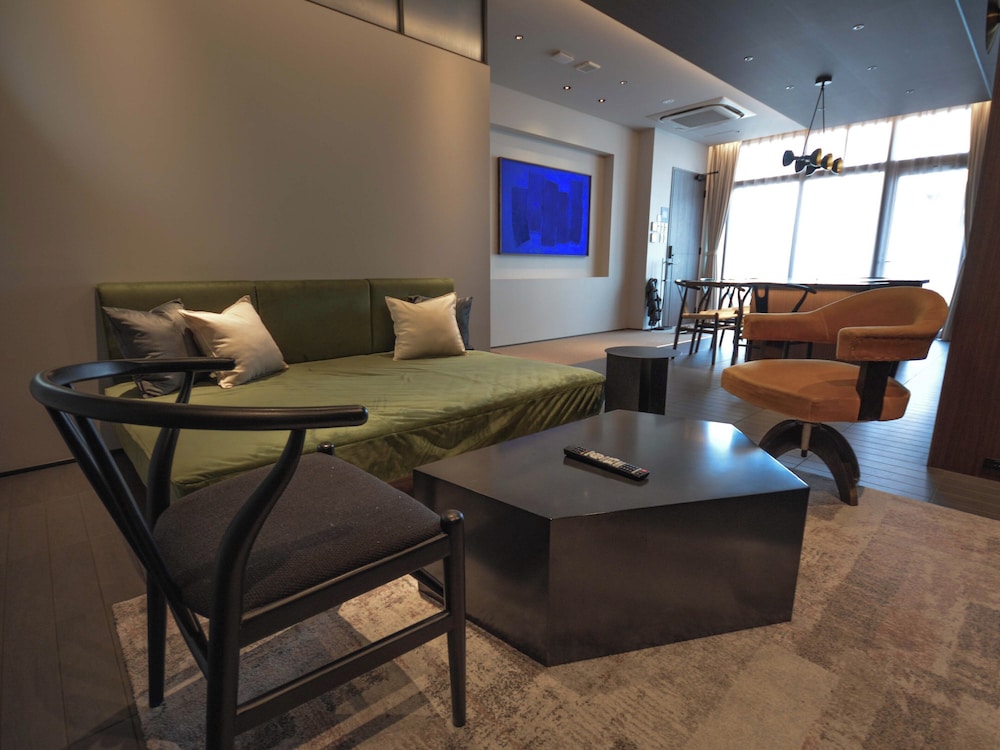 スーペリア スタジオスイート リビング エリア2 | illi Gran Azabujuban