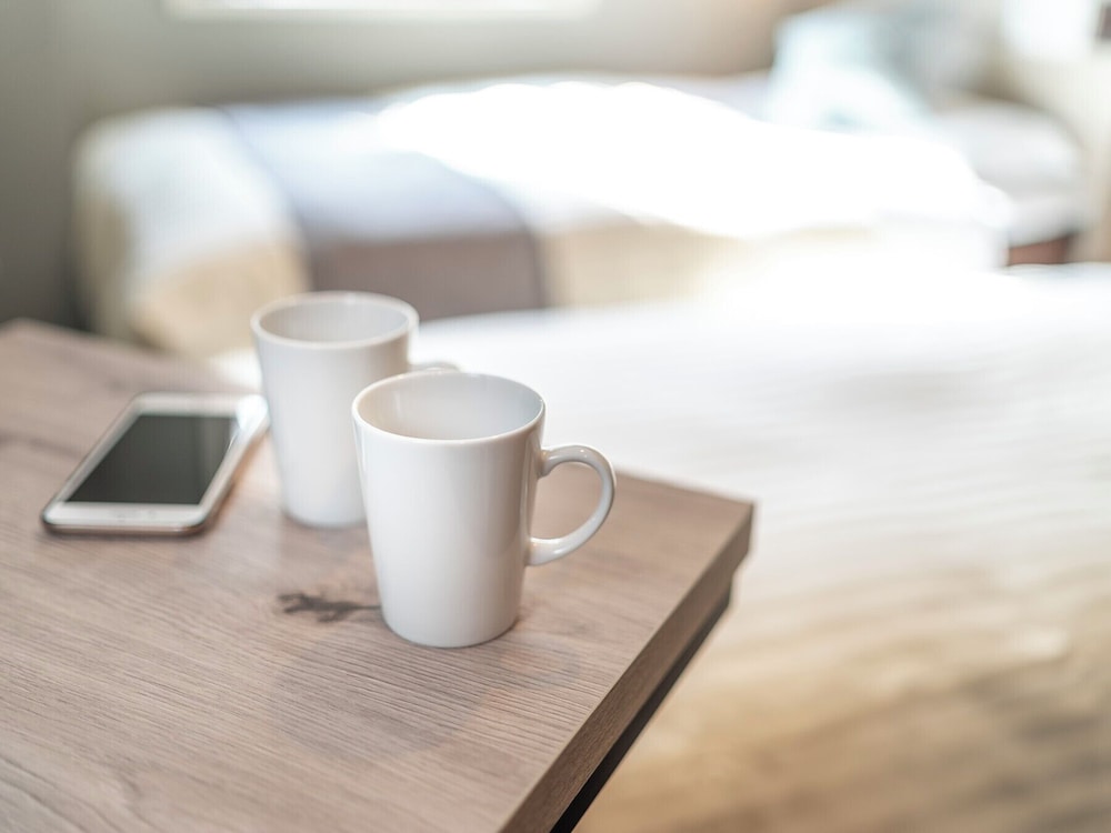 ソファ付きダブルベッドルーム（ツイン） 客室3 | スーパーホテルPremierなんば心斎橋天然温泉