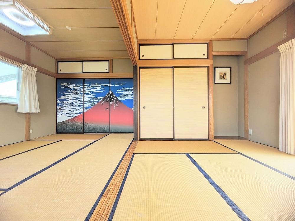 ラグジュアリー ヴィラ 4 ベッドルーム スパ浴槽 マウンテンビュー 客室4 | 修善寺フォーレスト