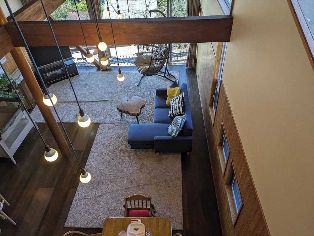 リラックスルーム・展望風呂付大型棟 喫煙 リビング エリア3 | 修善寺フォーレスト