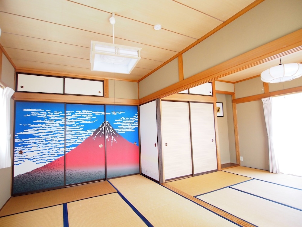 ラグジュアリー ヴィラ 4 ベッドルーム スパ浴槽 マウンテンビュー 客室5 | 修善寺フォーレスト