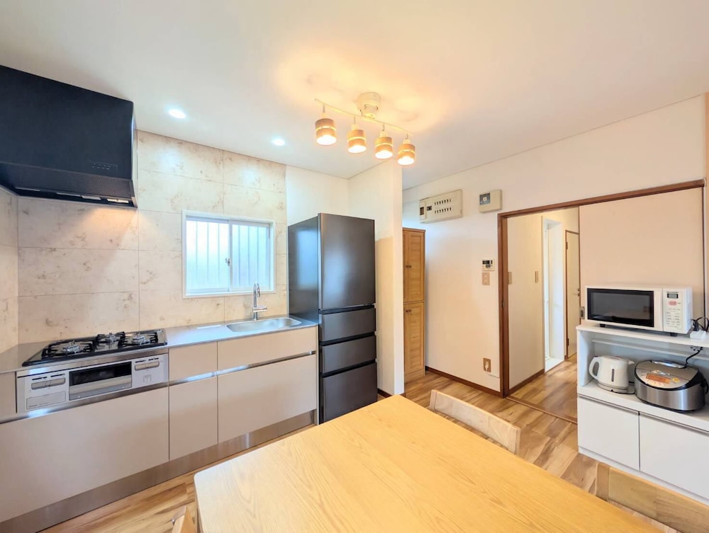 ラグジュアリー ヴィラ 4 ベッドルーム スパ浴槽 マウンテンビュー 専用キッチン1 | 修善寺フォーレスト