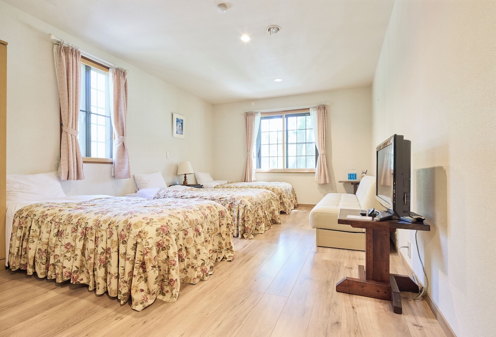 ファミリー トリプルルーム 客室1 | カナリアンホテル