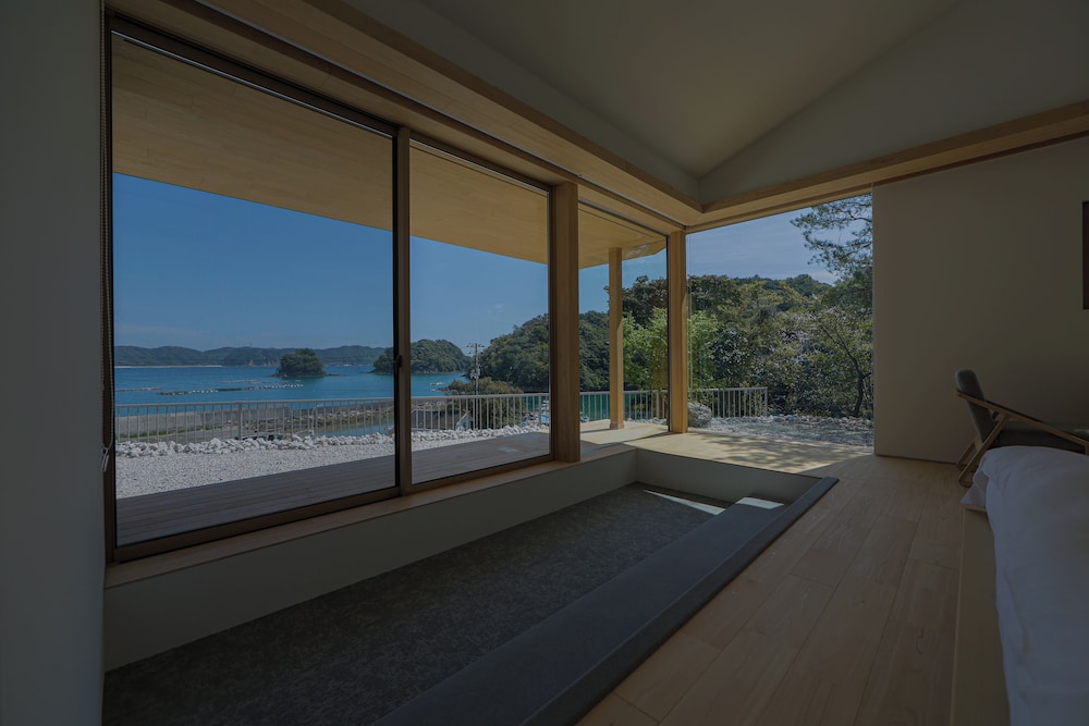 ラグジュアリー ヴィラ キングベッド 1 台 シービュー ビーチ / オーシャン ビュー0 | 星降る別邸WANASA