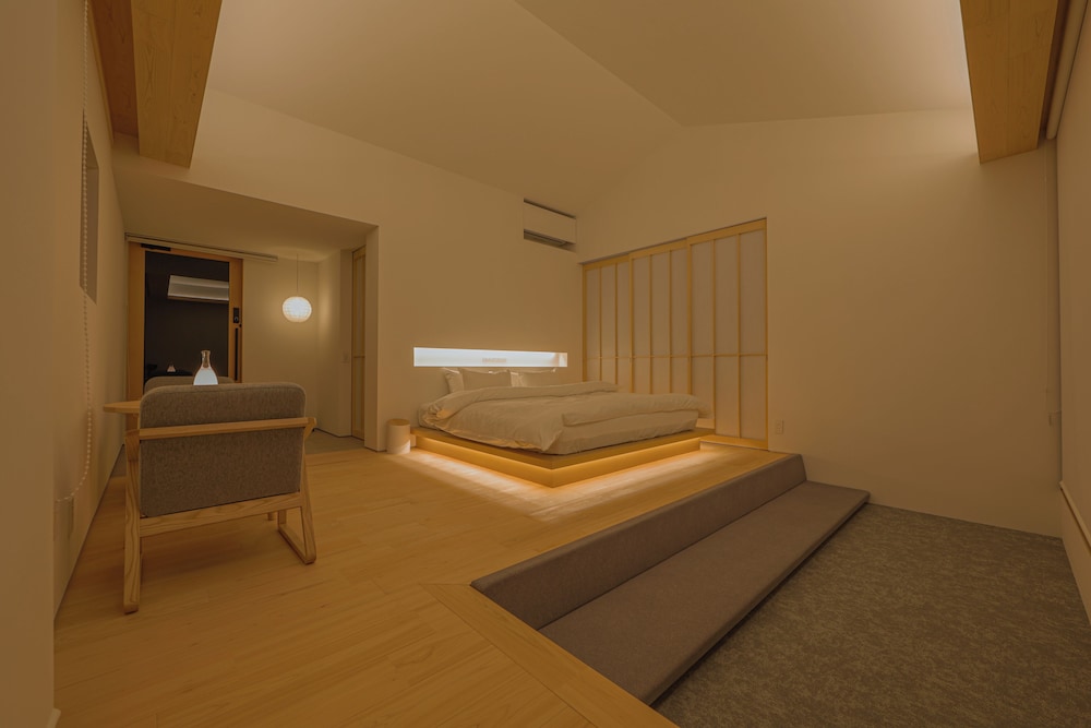 ラグジュアリー ヴィラ キングベッド 1 台 シービュー 客室7 | 星降る別邸WANASA