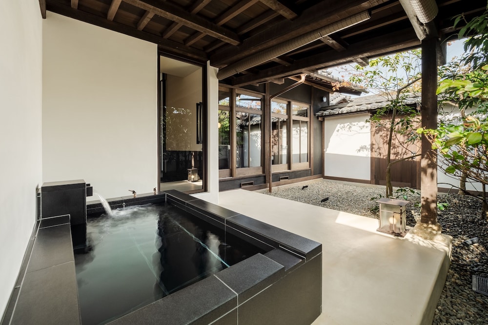 シグネチャー スイート ガーデンビュー バスルーム0 | 撚る屋 YORUYA