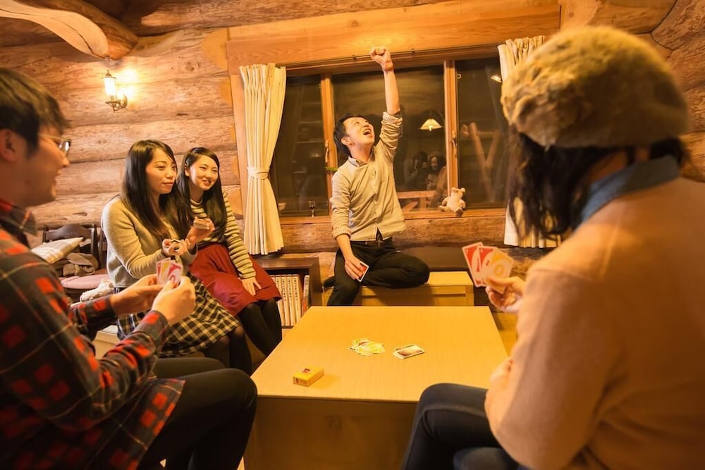 ファミリー コテージ リビング エリア0 | 湯布院 ログハウスの宿トムソーヤ