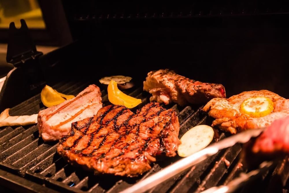 ファミリー コテージ 専用キッチン1 | 湯布院 ログハウスの宿トムソーヤ