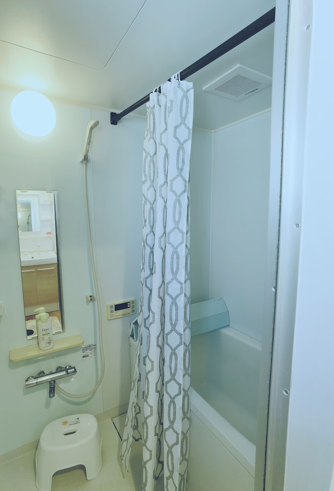 ファミリー アパートメント ダブルベッド 2 台 バスルーム2 | WZNET梅屋敷