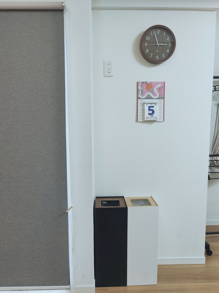 ファミリー アパートメント ダブルベッド 2 台 リビング エリア0 | WZNET梅屋敷