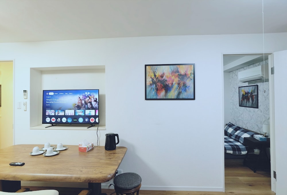 ファミリー アパートメント ダブルベッド 2 台 リビングルーム0 | WZNET梅屋敷