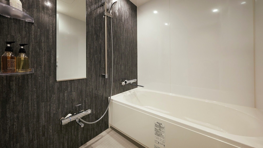 スターライトフロア トリプル+1 バスルーム1 | エスコンフィールドHOKKAIDOホテル 北広島駅前