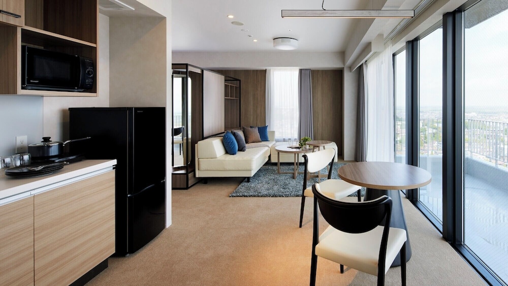 スターライトフロア ジュニアスイート エスコンフィールドビュー 専用キッチン0 | エスコンフィールドHOKKAIDOホテル 北広島駅前