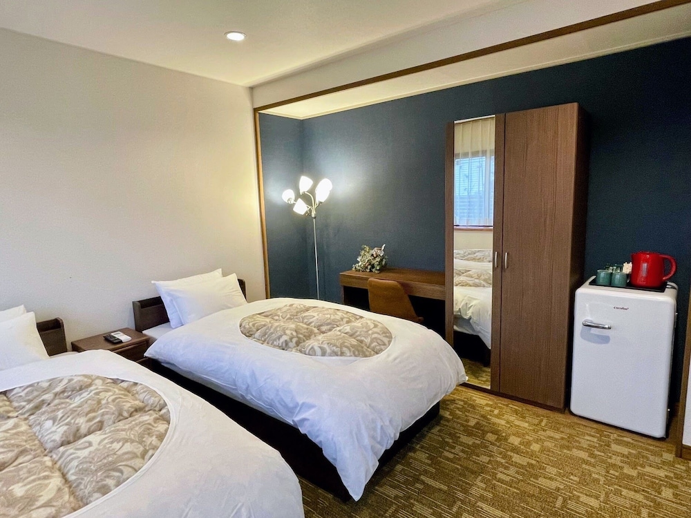 コンフォート ツインルーム シングルベッド 2 台 禁煙 | レイクピアエンゼル山中湖