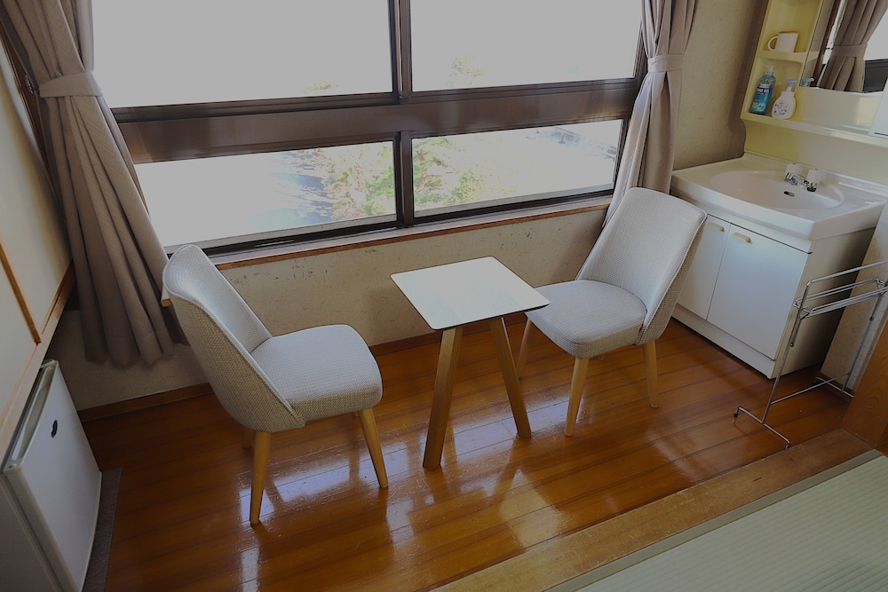 コンフォート 4 人部屋 禁煙 レイクビュー 客室4 | レイクピアエンゼル山中湖